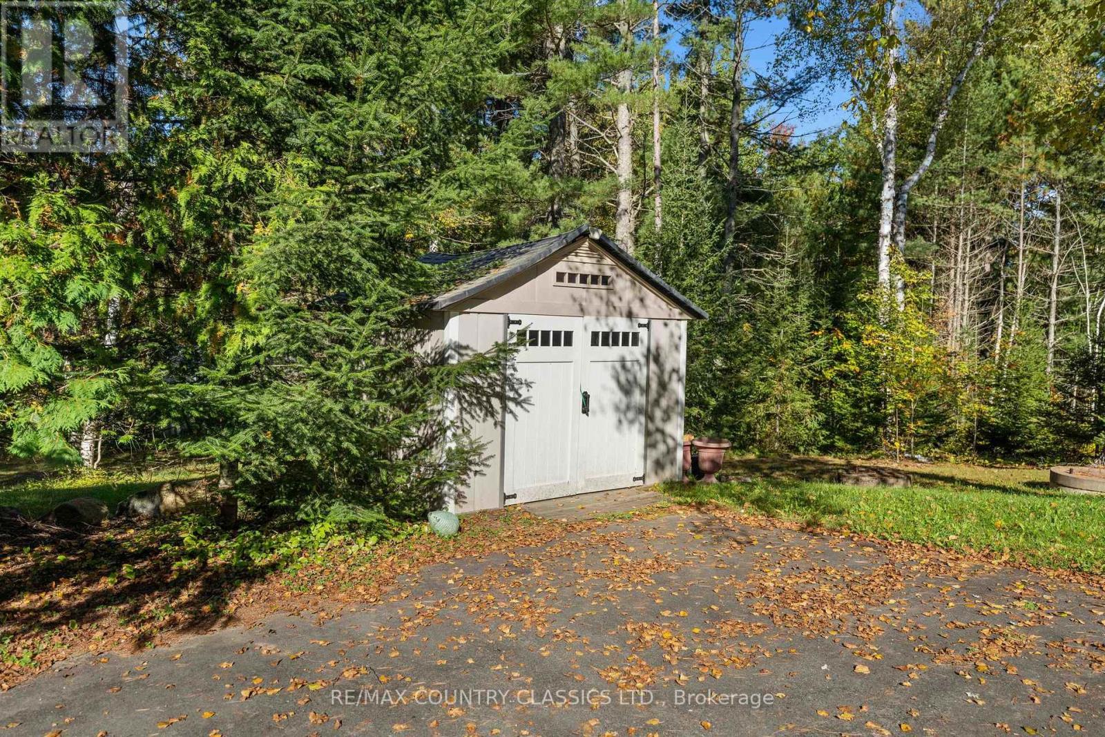 13 Lorbetskie Road, Madawaska Valley, ON - Outdoor