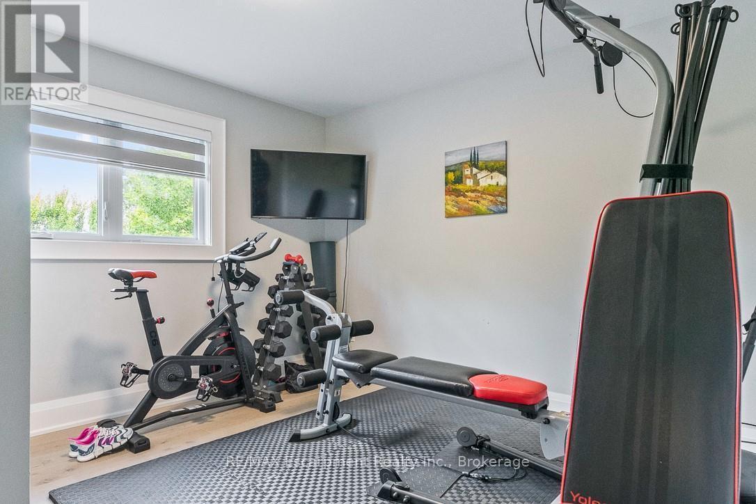 231 Southwood Court, Oakville (Br Bronte), ON - Indoor Photo Showing Gym Room