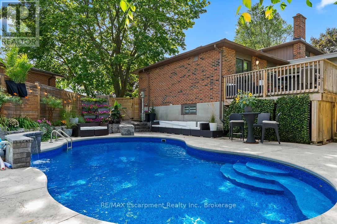 231 Southwood Court, Oakville (Br Bronte), ON - Outdoor With In Ground Pool With Deck Patio Veranda With Backyard