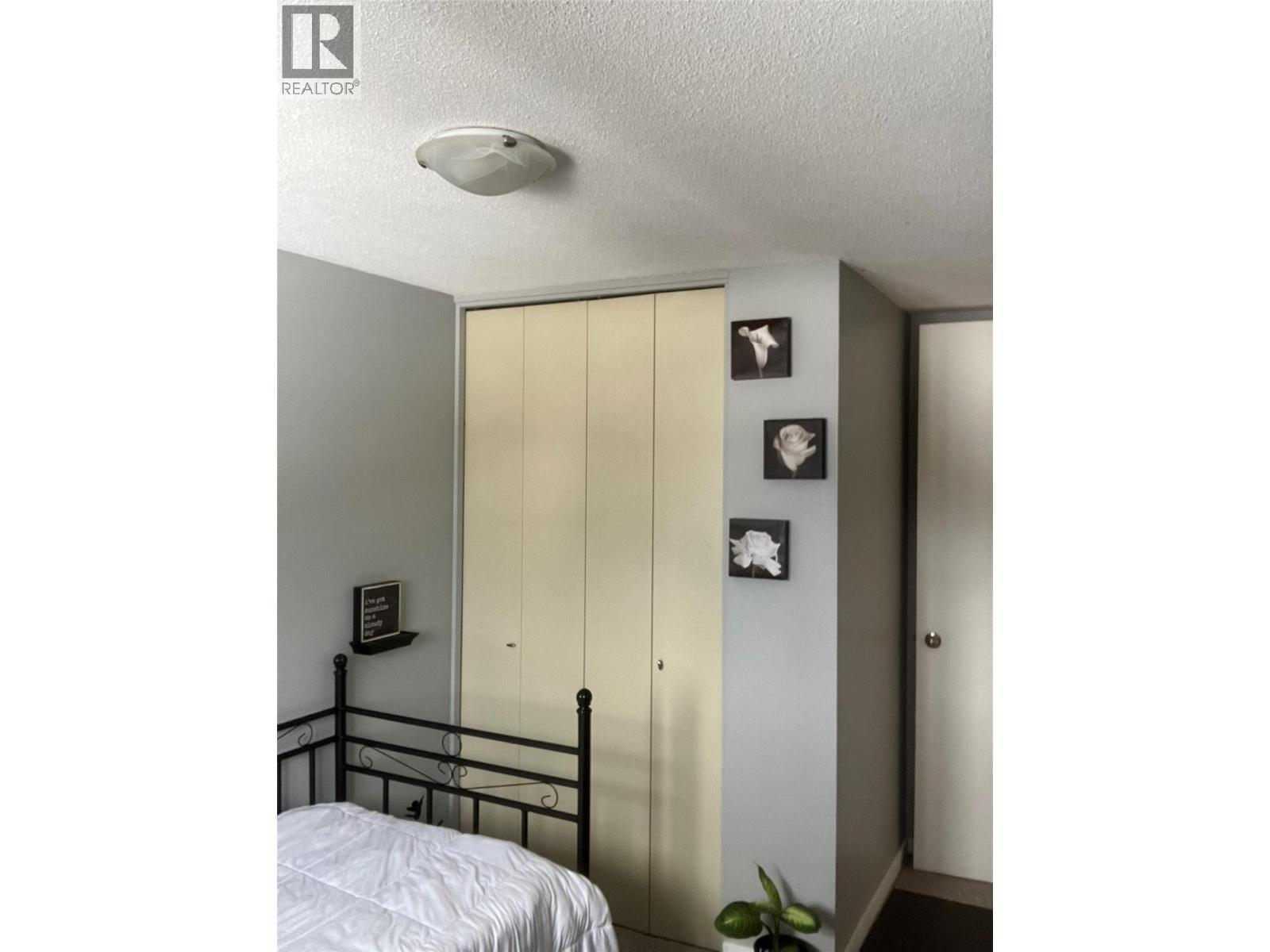 10 Beryl Drive, Logan Lake, BC - Indoor Photo Showing Bedroom