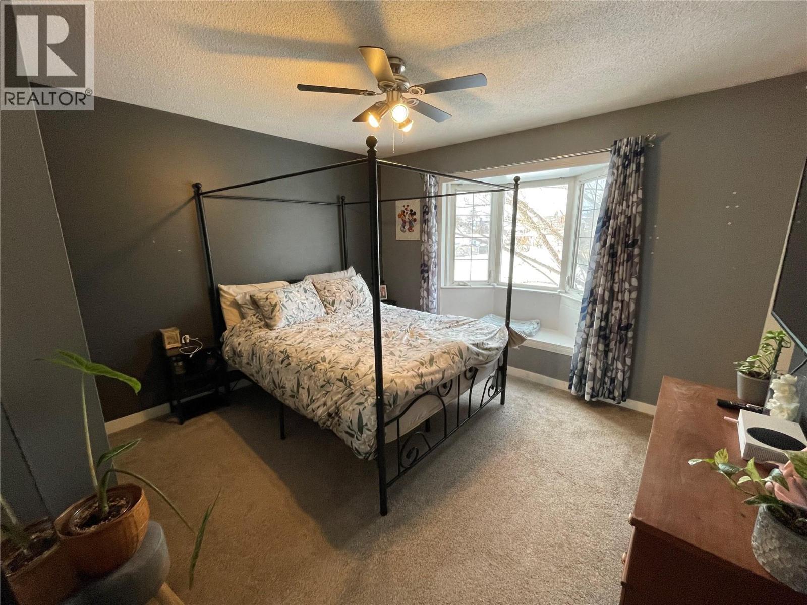 10 Beryl Drive, Logan Lake, BC - Indoor Photo Showing Bedroom
