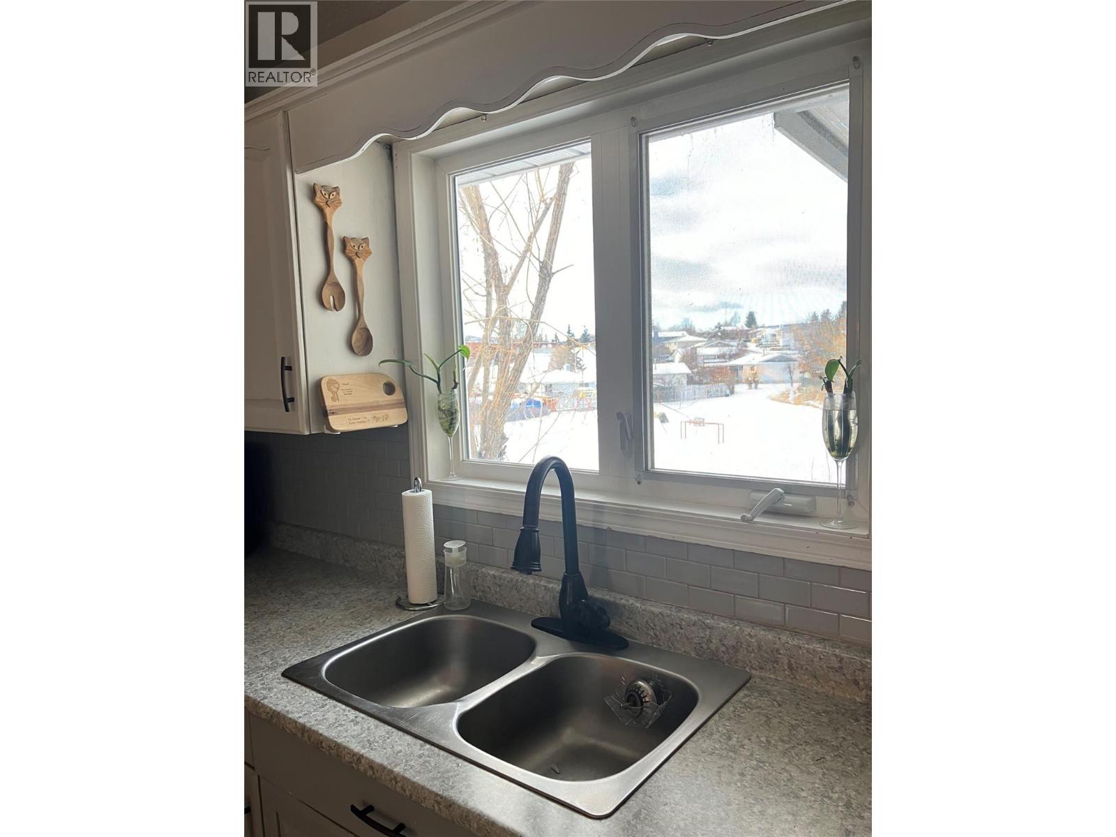 10 Beryl Drive, Logan Lake, BC - Indoor Photo Showing Other Room