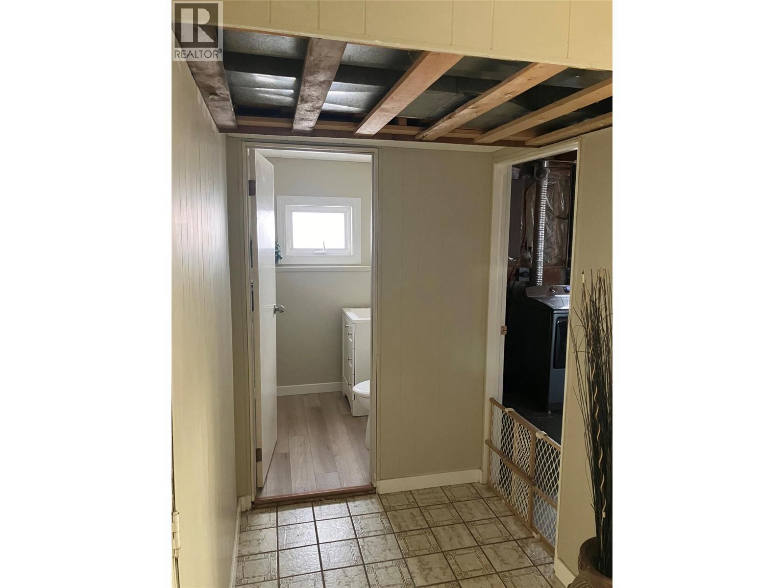 10 Beryl Drive, Logan Lake, BC - Indoor