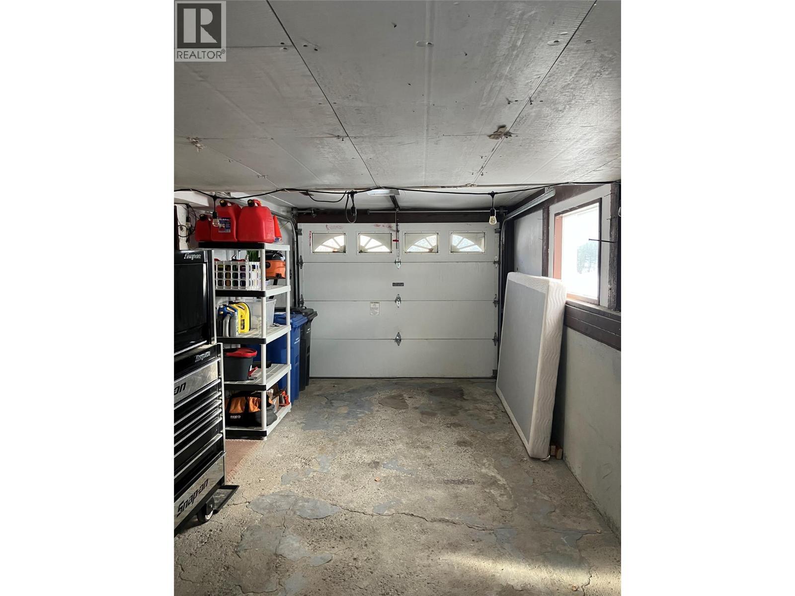 10 Beryl Drive, Logan Lake, BC - Indoor Photo Showing Garage