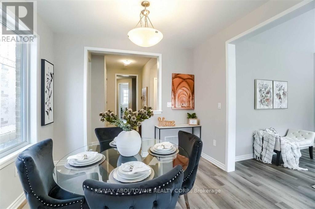 1914 Thames Circle, Milton, ON - Indoor Photo Showing Dining Room