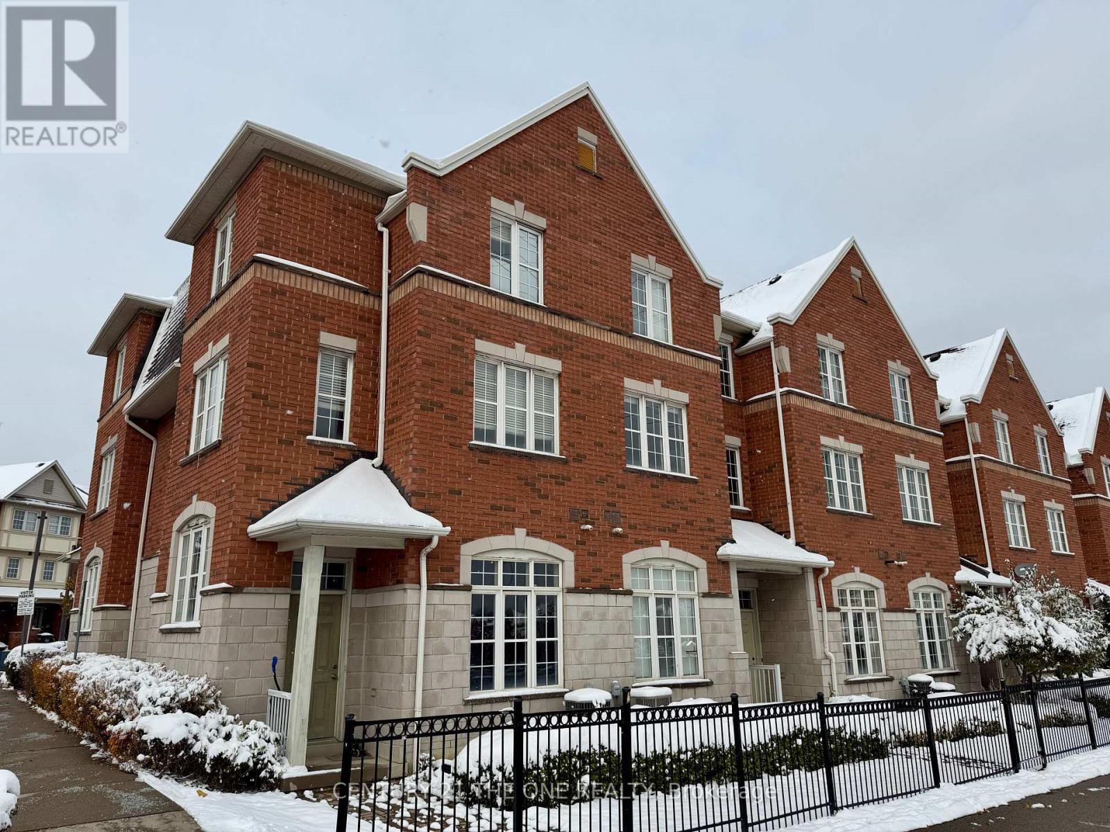 56 - 3030 Breakwater Court, Mississauga, ON - Outdoor