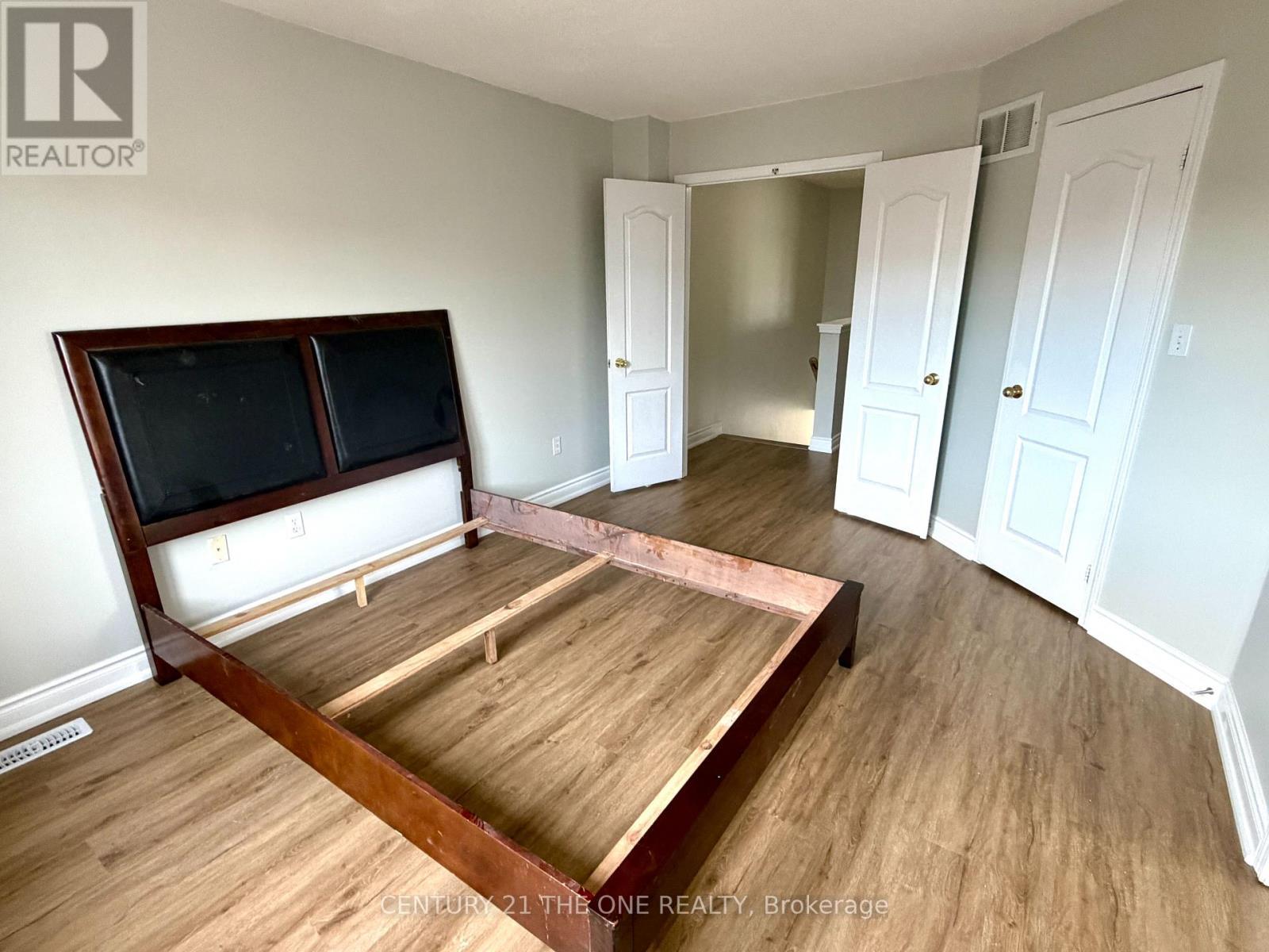 56 - 3030 Breakwater Court, Mississauga, ON - Indoor