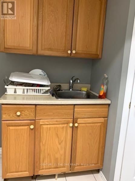 56 - 3030 Breakwater Court, Mississauga, ON - Indoor Photo Showing Kitchen