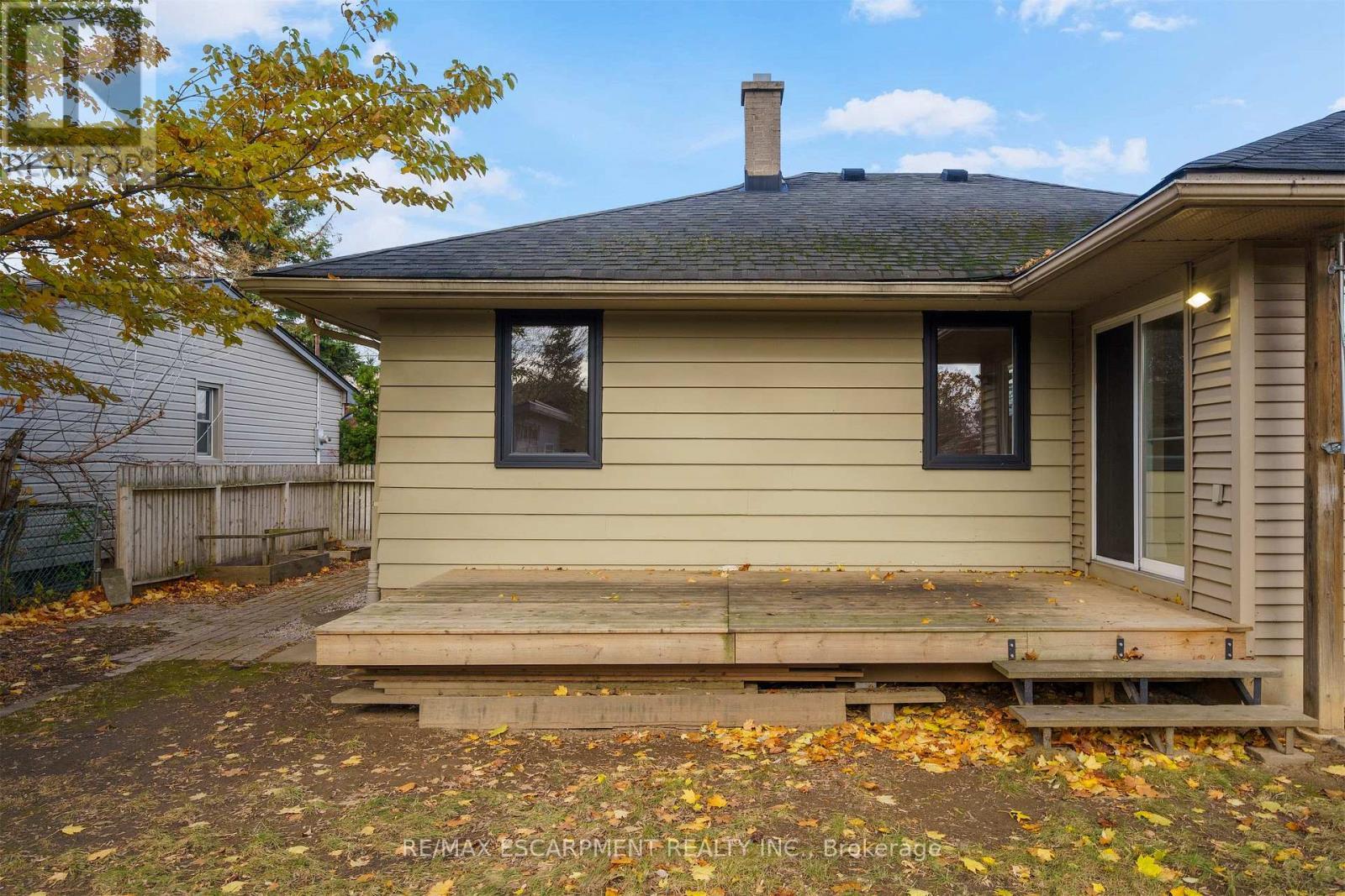 11 Mcmaster Avenue, Hamilton, ON - Outdoor With Exterior