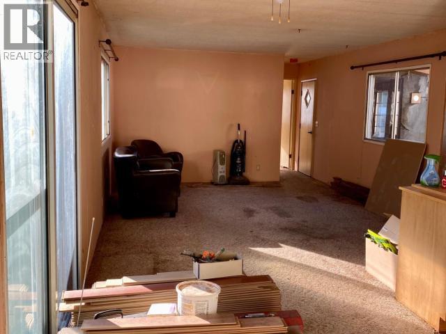 19-8425 Highway 101, Powell River, BC - Indoor Photo Showing Other Room