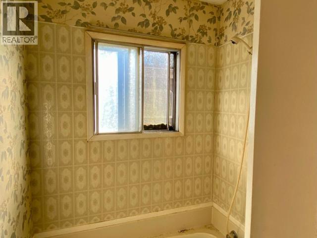 19-8425 Highway 101, Powell River, BC - Indoor Photo Showing Bathroom