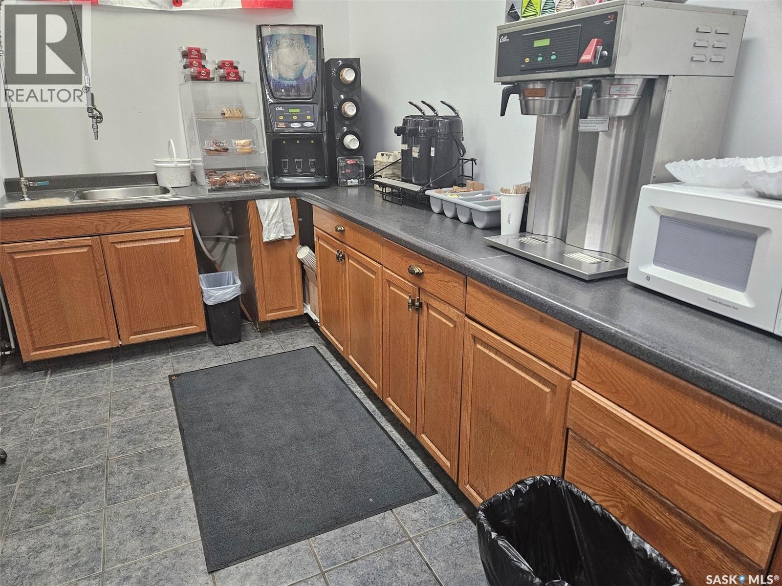 512 & 602 Railway Avenue, Oxbow, SK