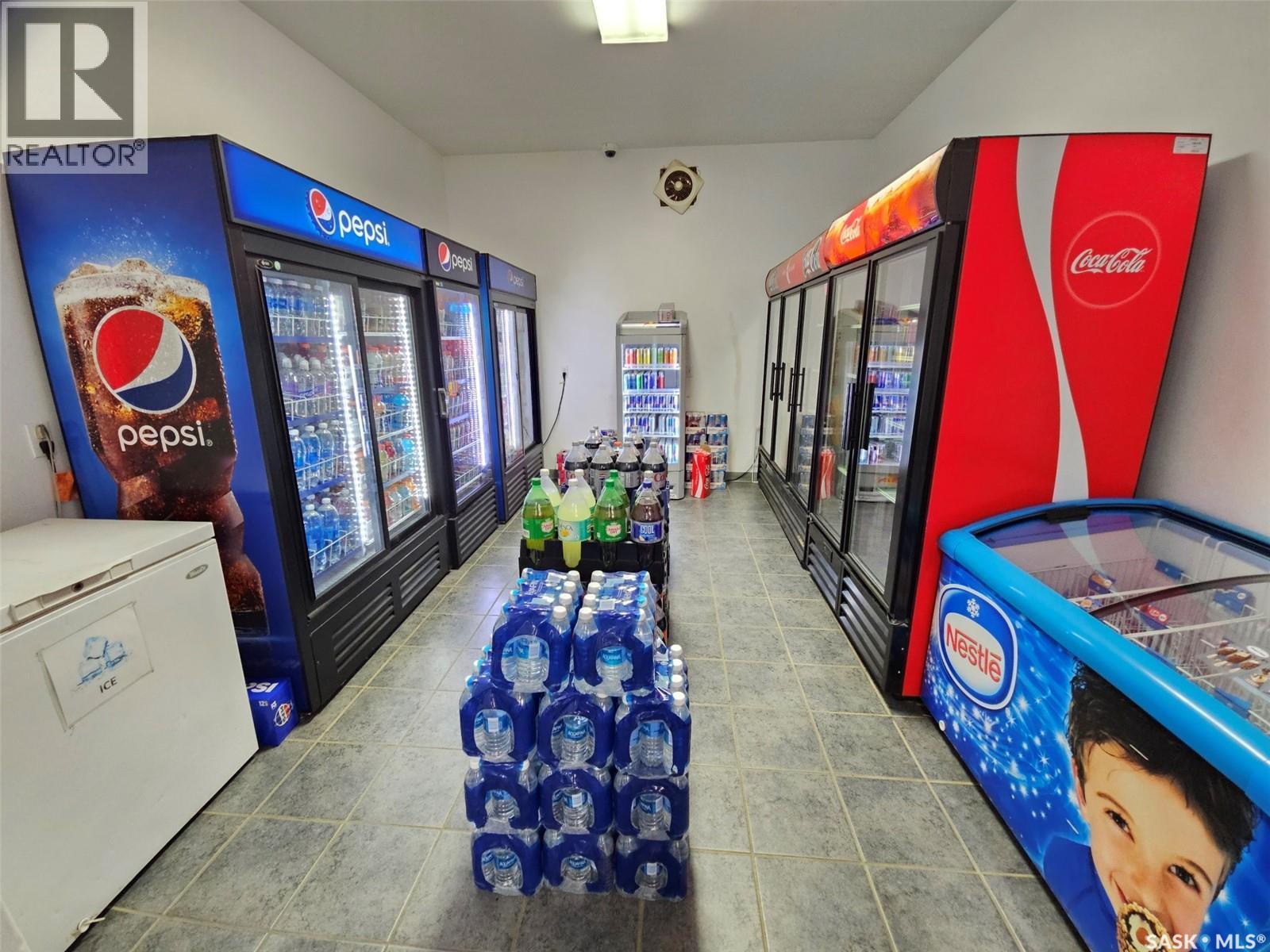 512 & 602 Railway Avenue, Oxbow, SK