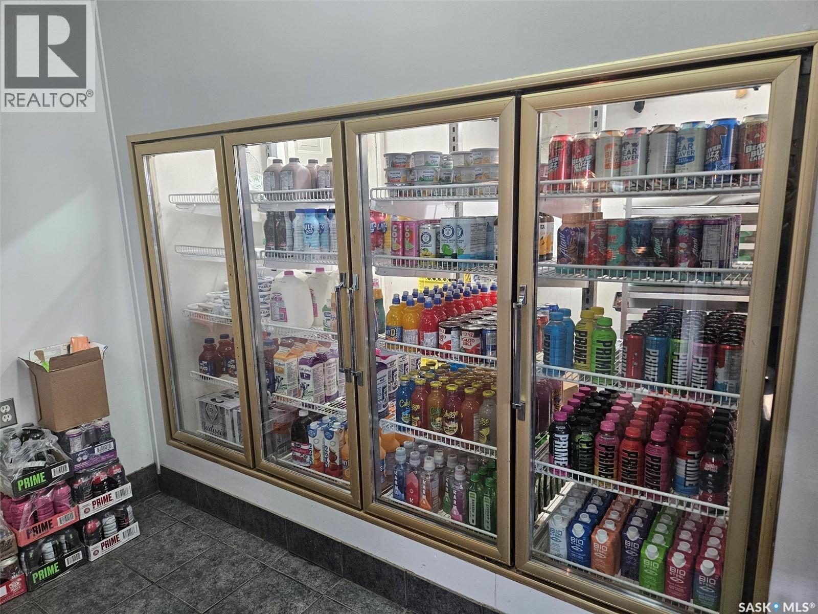 512 & 602 Railway Avenue, Oxbow, SK