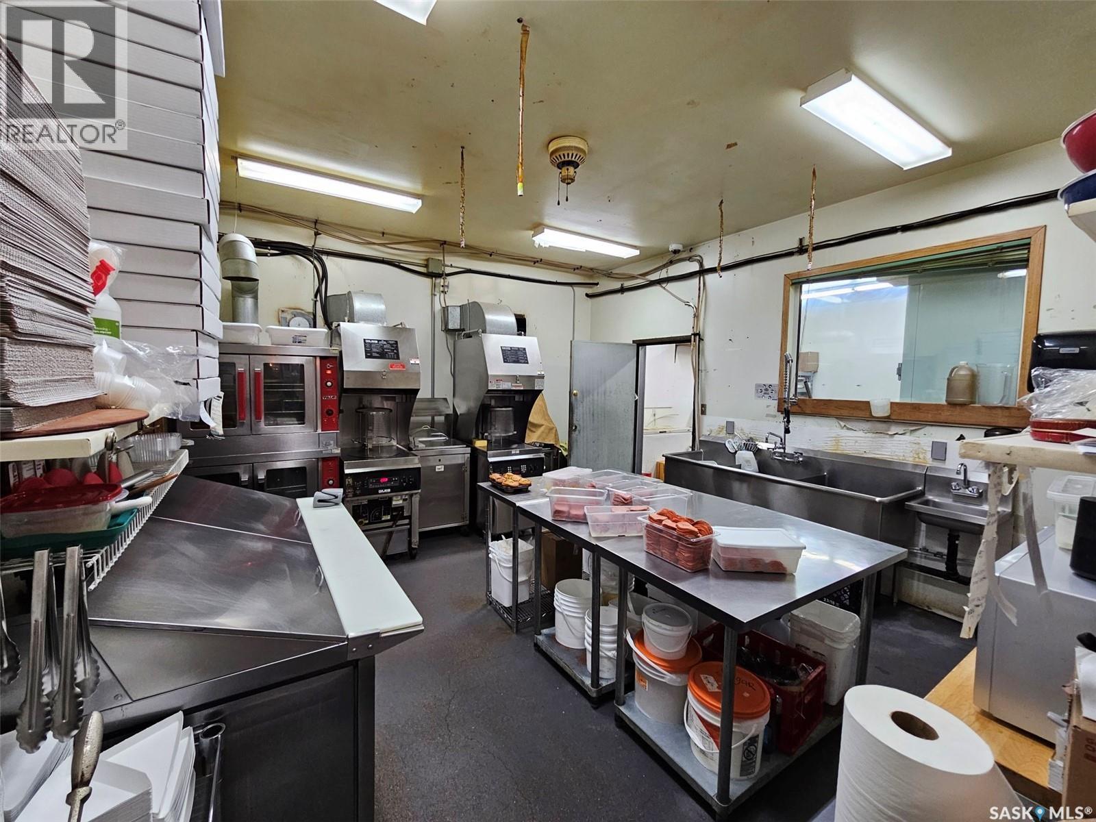 512 & 602 Railway Avenue, Oxbow, SK