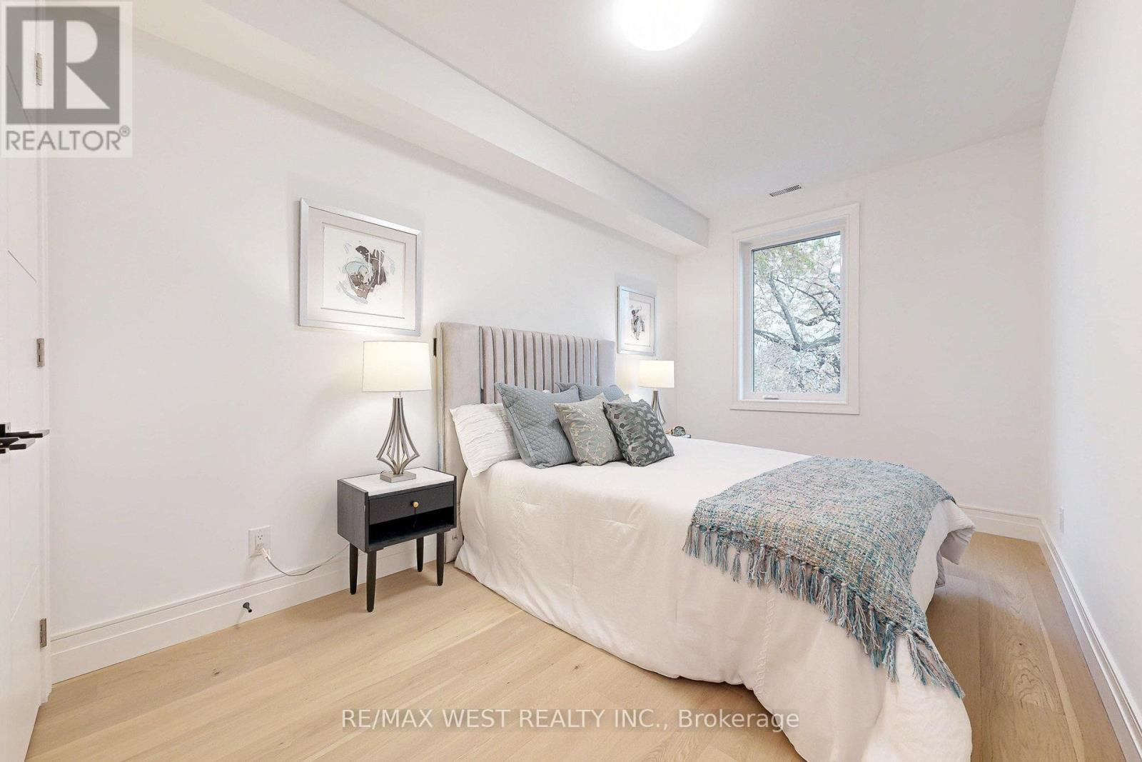 4 - 2639 R Dundas Street W, Toronto, ON - Indoor Photo Showing Bedroom