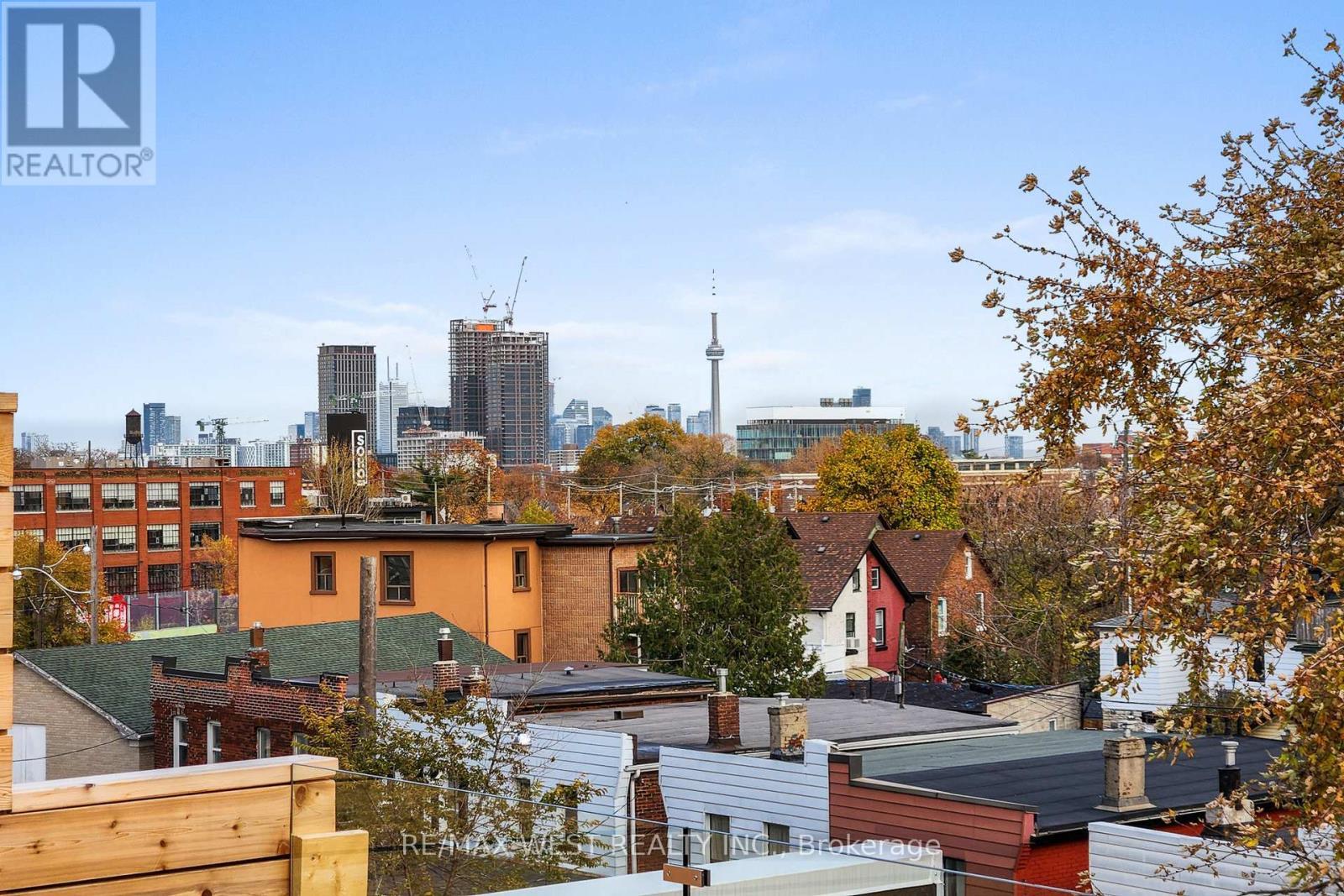 4 - 2639 R Dundas Street W, Toronto, ON - Outdoor