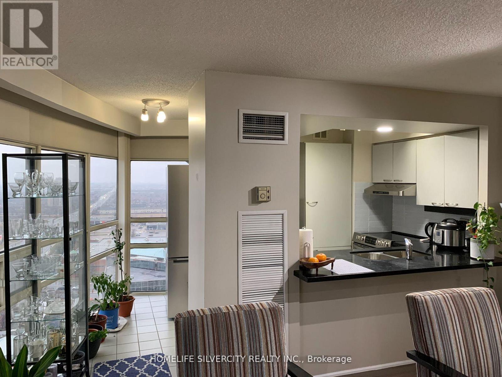 2201 - 50 Eglinton Avenue W, Mississauga, ON - Indoor