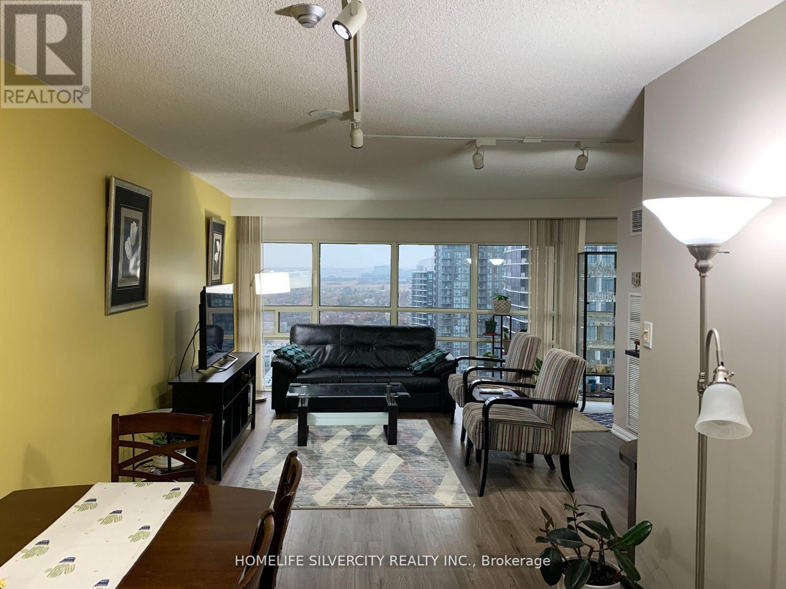2201 - 50 Eglinton Avenue W, Mississauga, ON - Indoor Photo Showing Living Room