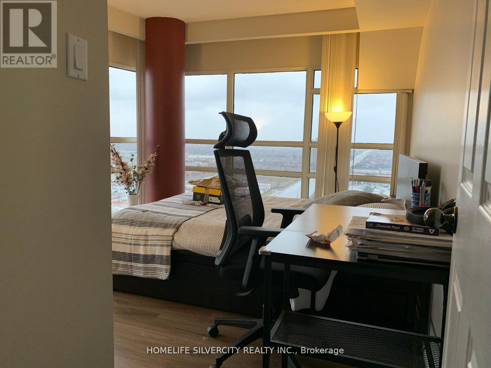 2201 - 50 Eglinton Avenue W, Mississauga, ON - Indoor