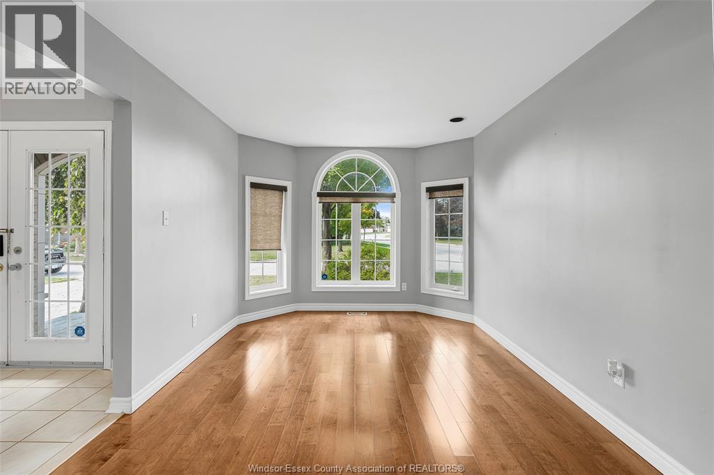4700 Wembley, Windsor, ON - Indoor Photo Showing Other Room