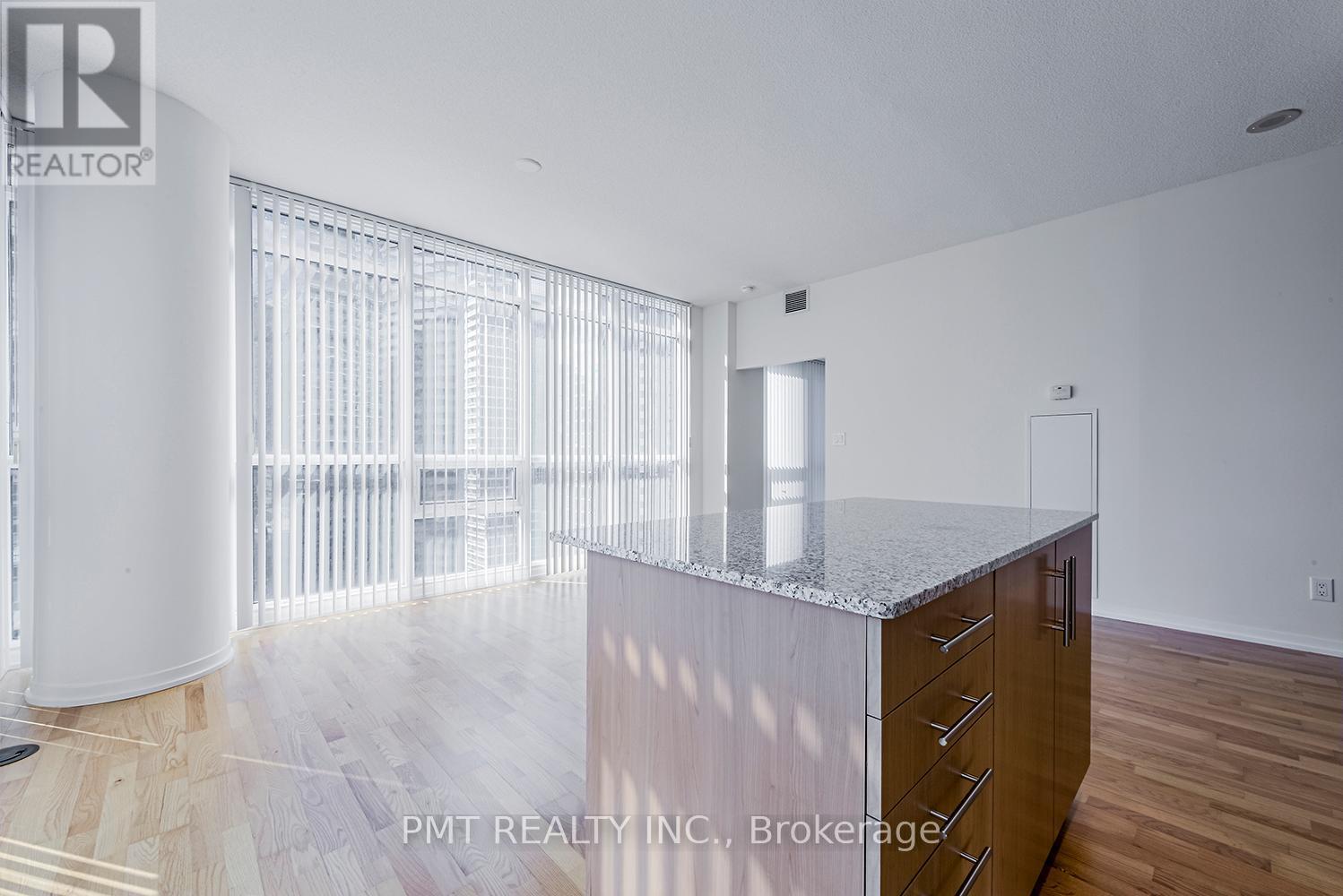 1707 - 55 Bremner Boulevard, Toronto, ON - Indoor