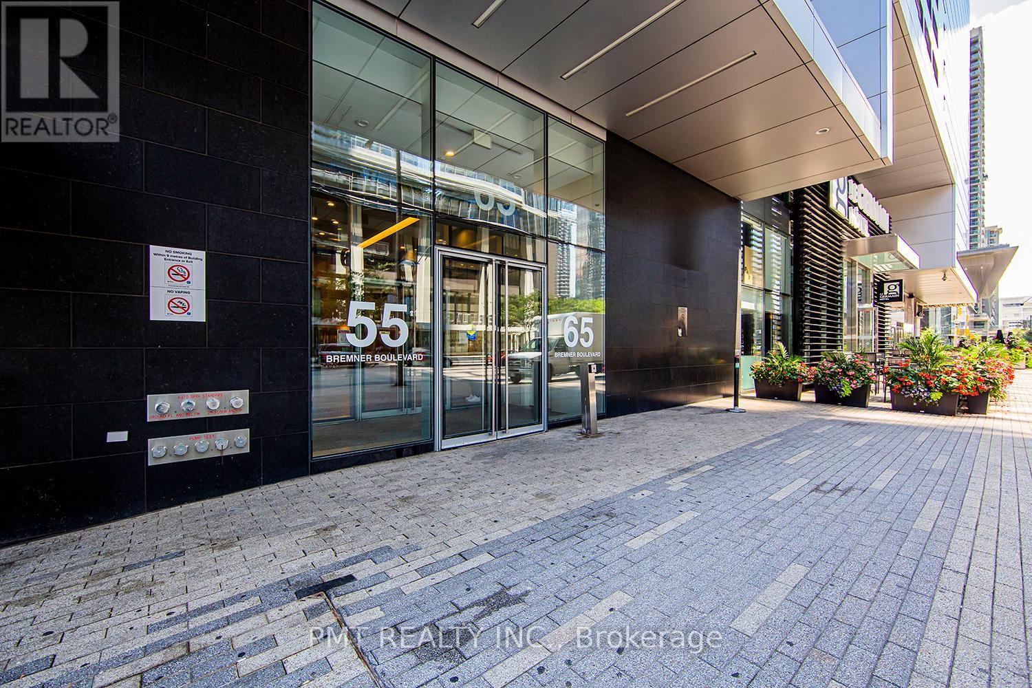 1707 - 55 Bremner Boulevard, Toronto, ON - Outdoor