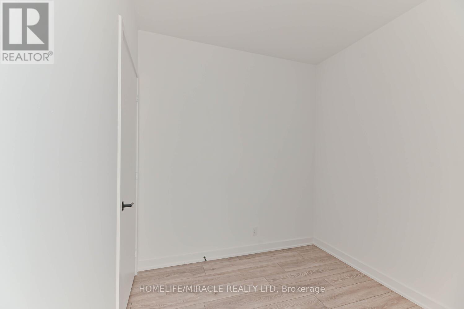 505 - 108 Peter Street, Toronto, ON - Indoor Photo Showing Other Room