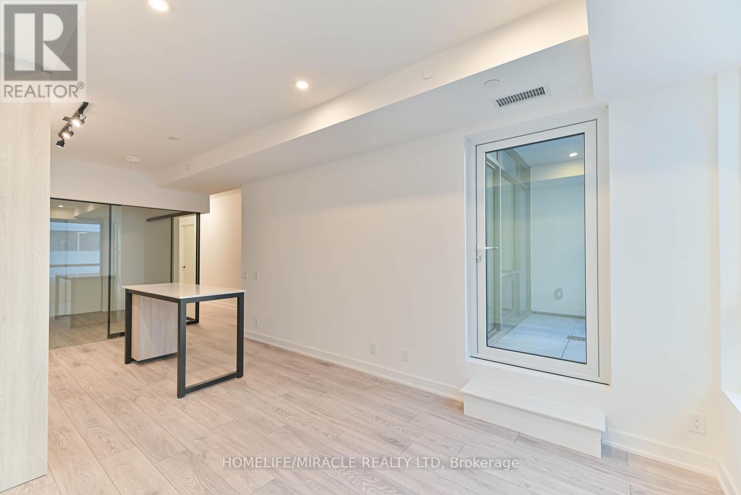 505 - 108 Peter Street, Toronto, ON - Indoor Photo Showing Other Room