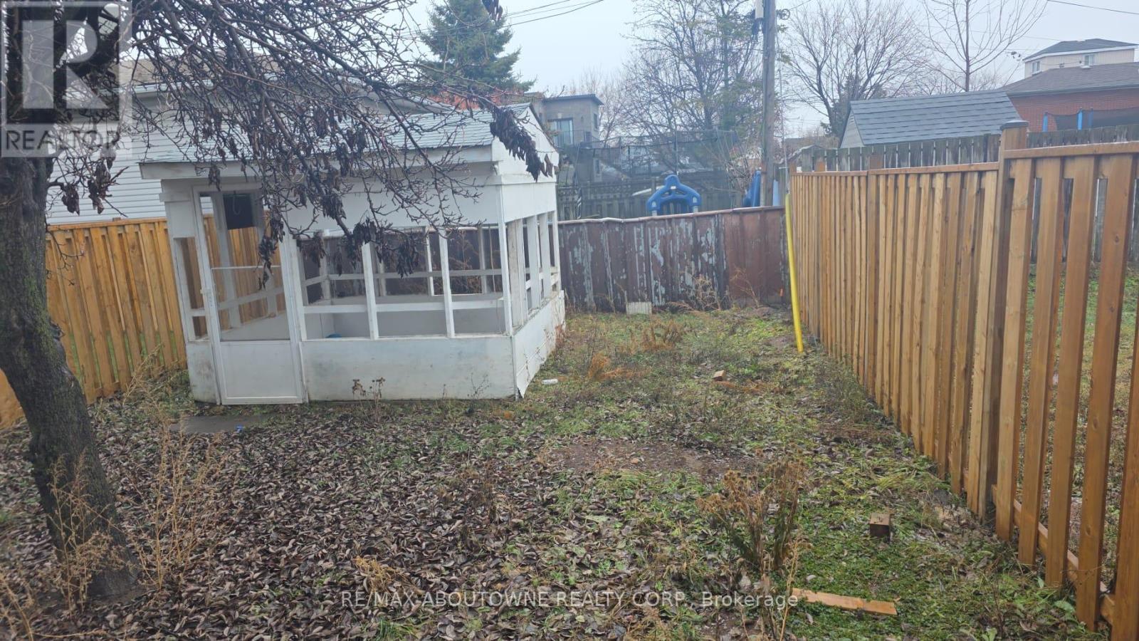 126 Harmony Avenue, Hamilton, ON - Outdoor