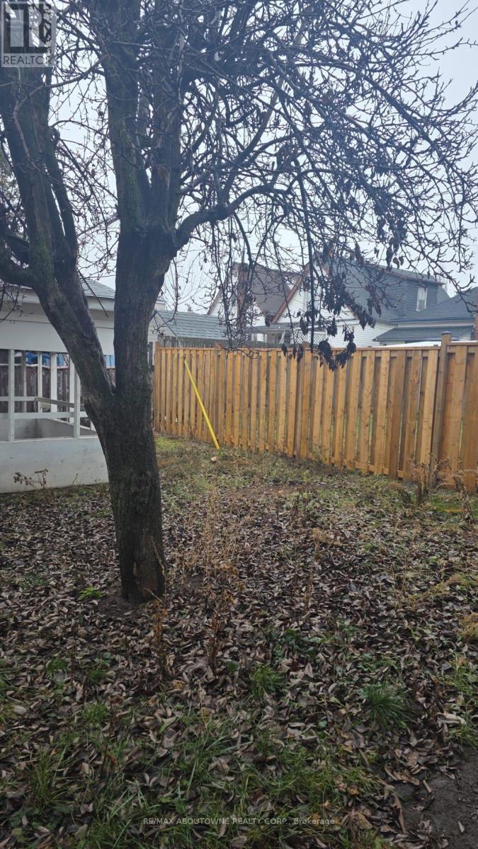 126 Harmony Avenue, Hamilton, ON - Outdoor