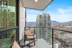 Covered North facing patio is great wth no neighbours directly looking in -