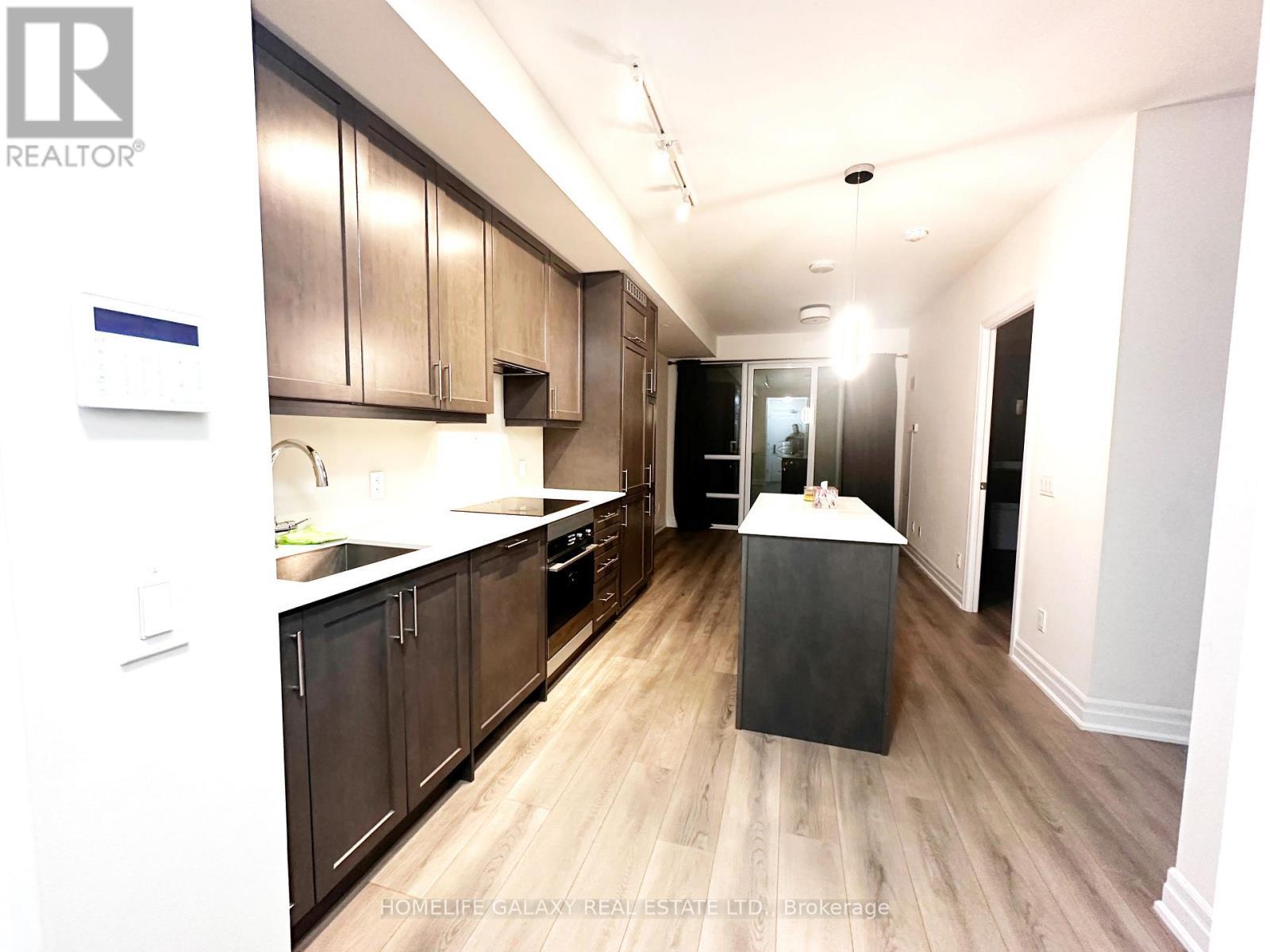 503 - 9085 Jane Street, Vaughan, ON - Indoor Photo Showing Kitchen