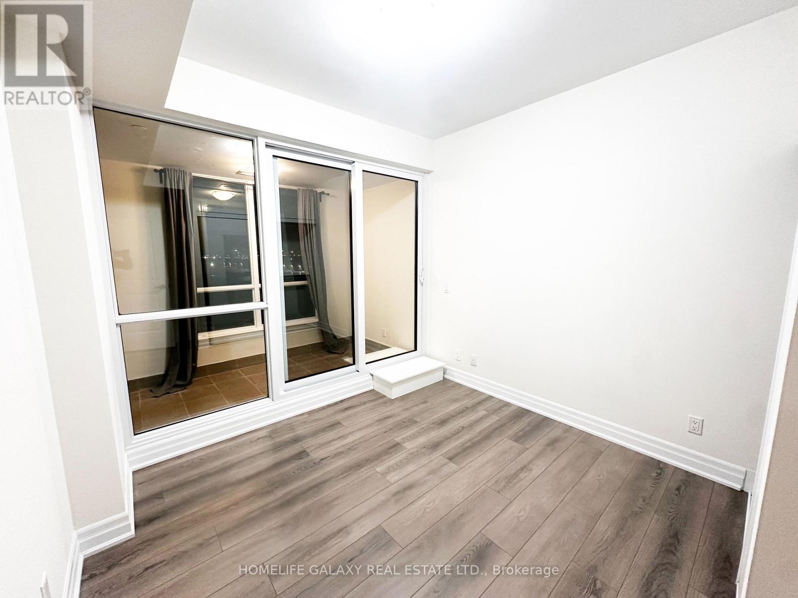 503 - 9085 Jane Street, Vaughan, ON - Indoor Photo Showing Other Room