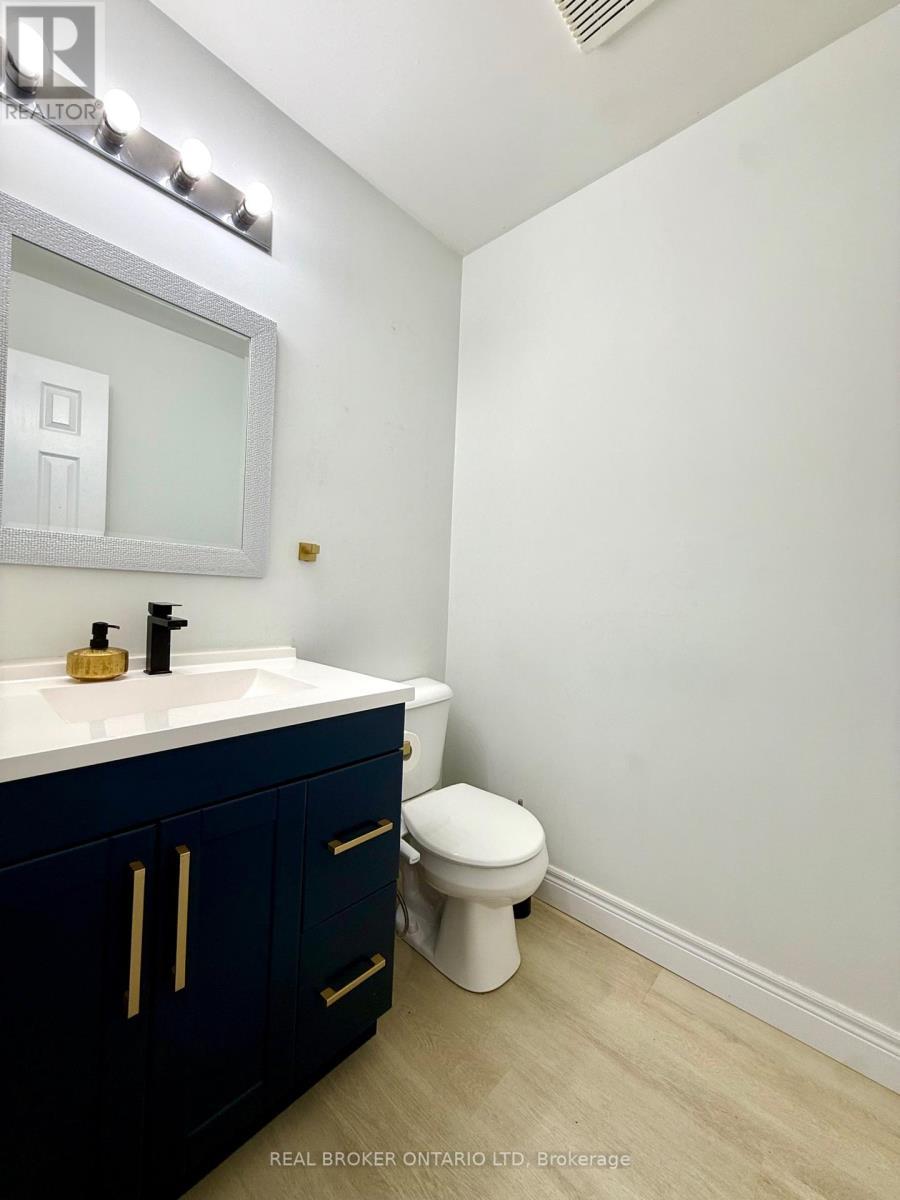33 - 10 Chalkstone Drive, London South (South X), ON - Indoor Photo Showing Bathroom