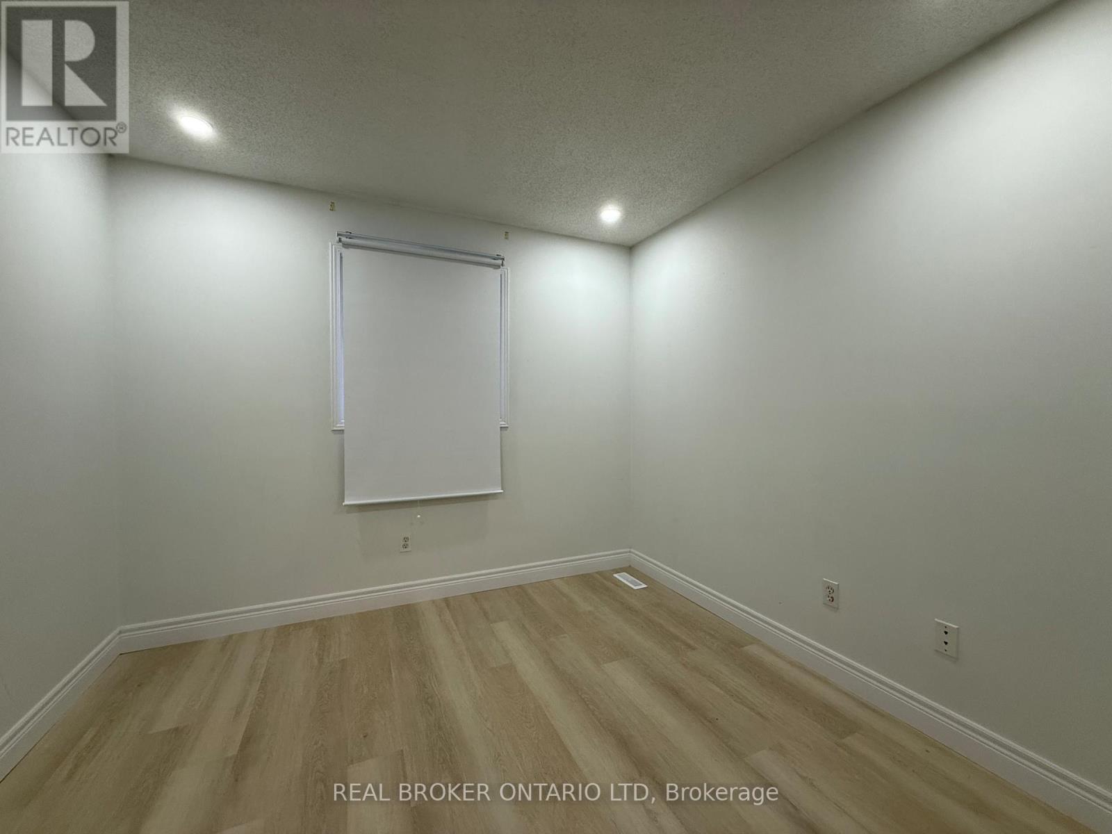 33 - 10 Chalkstone Drive, London South (South X), ON - Indoor Photo Showing Other Room