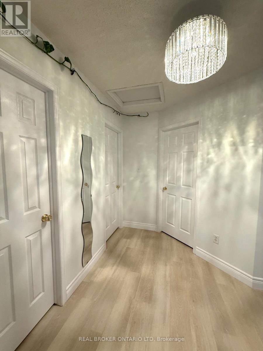 33 - 10 Chalkstone Drive, London South (South X), ON - Indoor Photo Showing Other Room