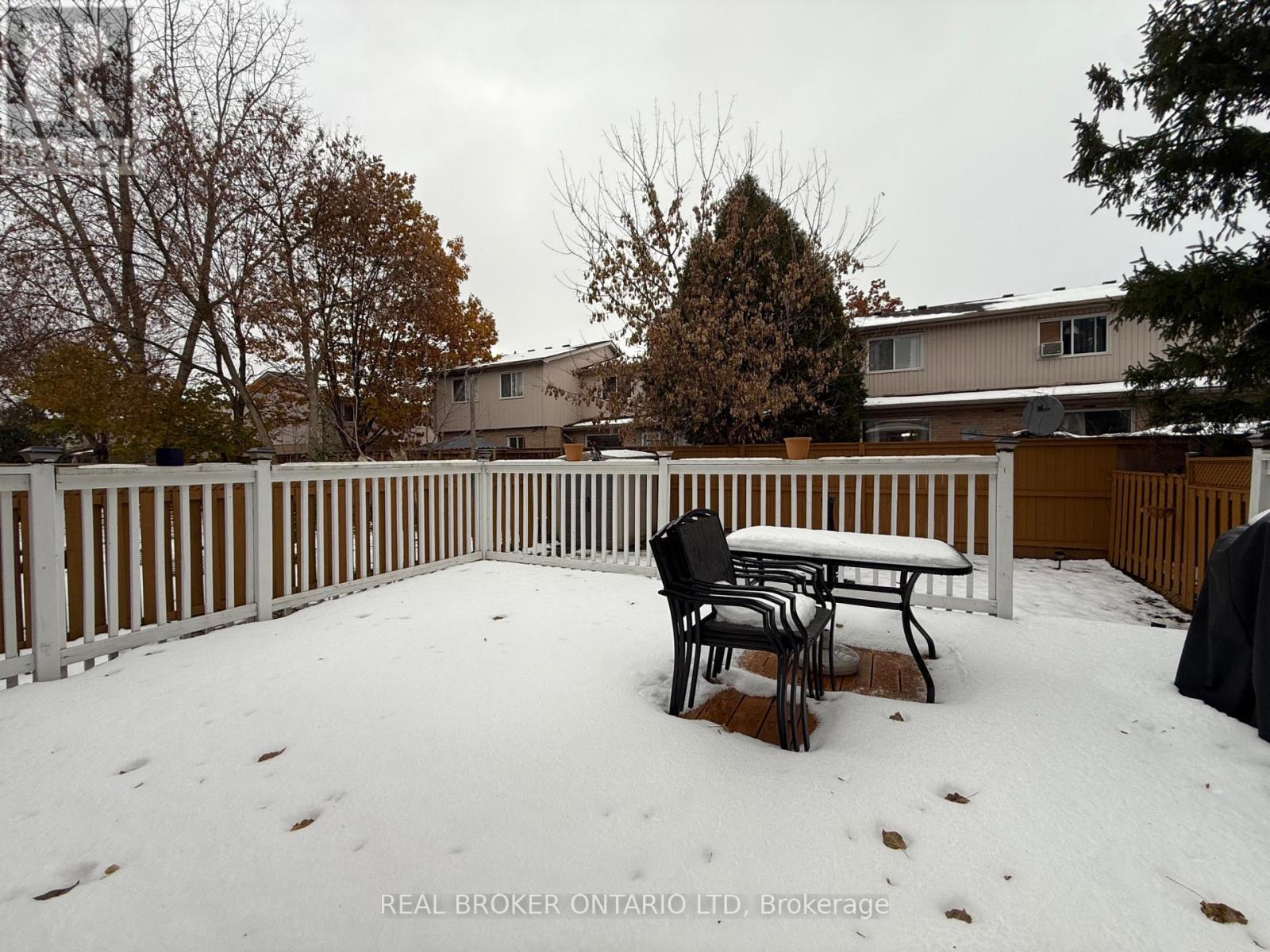 33 - 10 Chalkstone Drive, London South (South X), ON - Outdoor