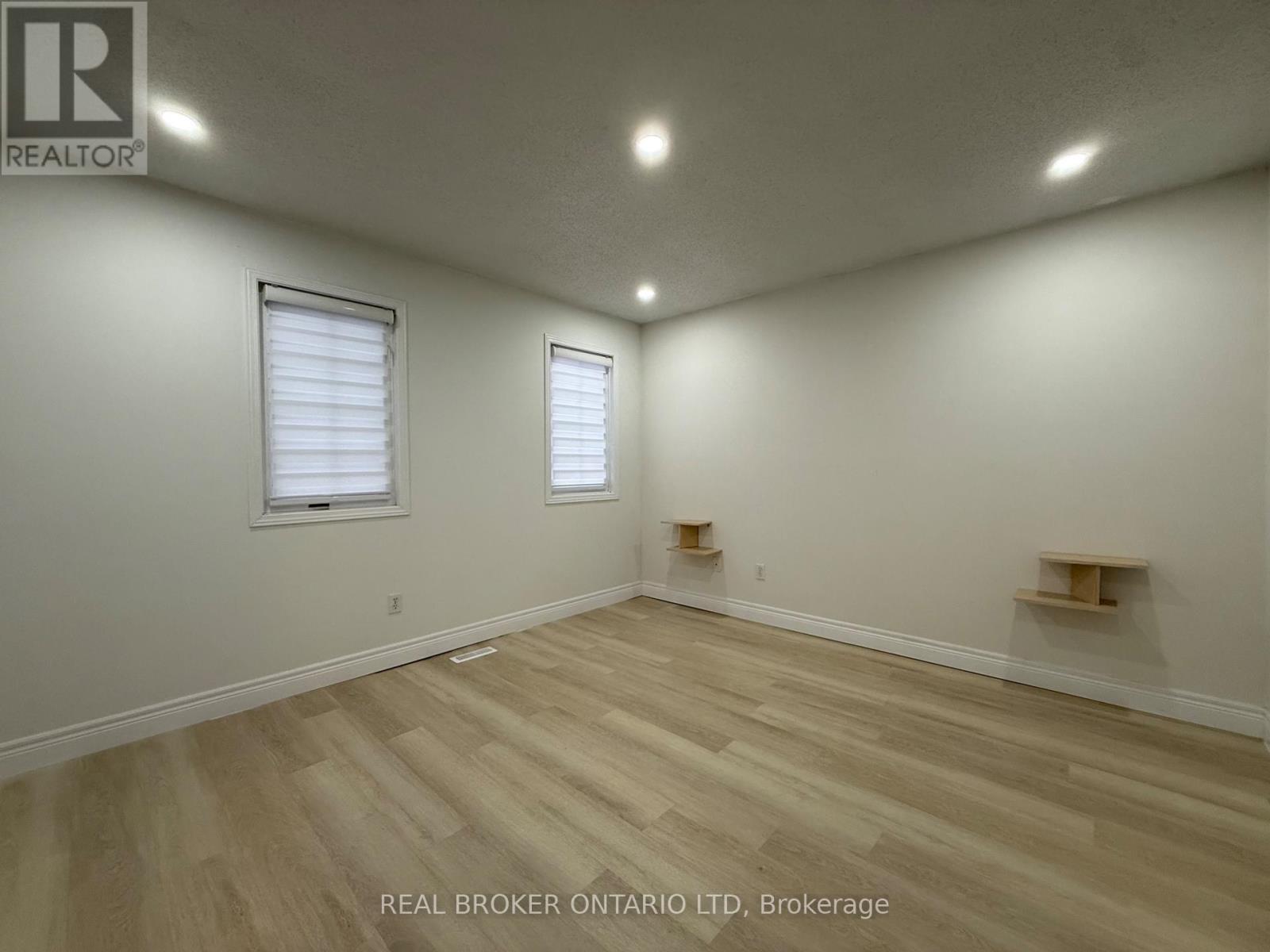 33 - 10 Chalkstone Drive, London South (South X), ON - Indoor Photo Showing Other Room