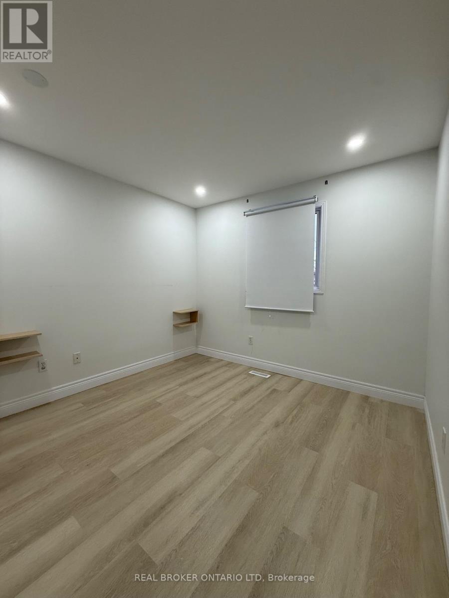 33 - 10 Chalkstone Drive, London South (South X), ON - Indoor