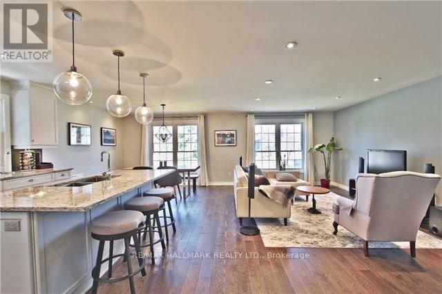 208 Pine Cove Road, Burlington, ON - Indoor