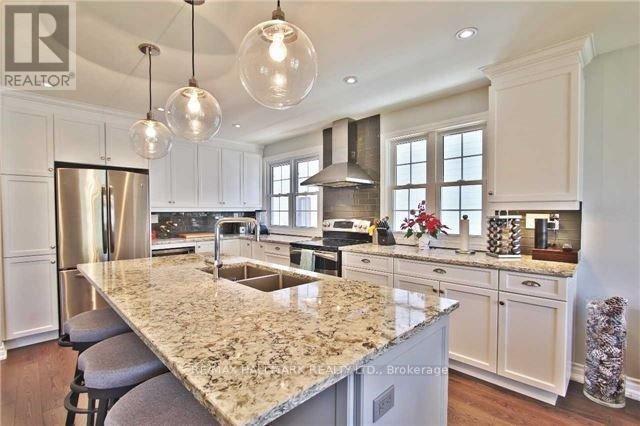 208 Pine Cove Road, Burlington, ON - Indoor Photo Showing Kitchen With Stainless Steel Kitchen With Double Sink With Upgraded Kitchen