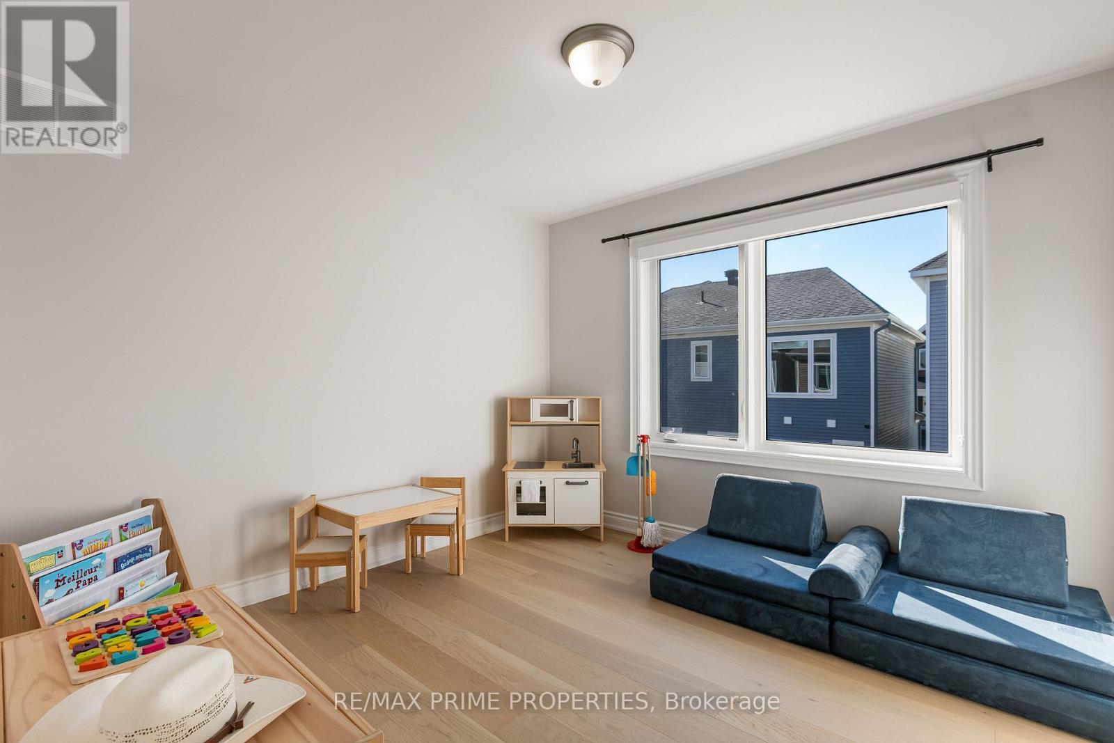 839 Mercier Crescent, Ottawa, ON - Indoor