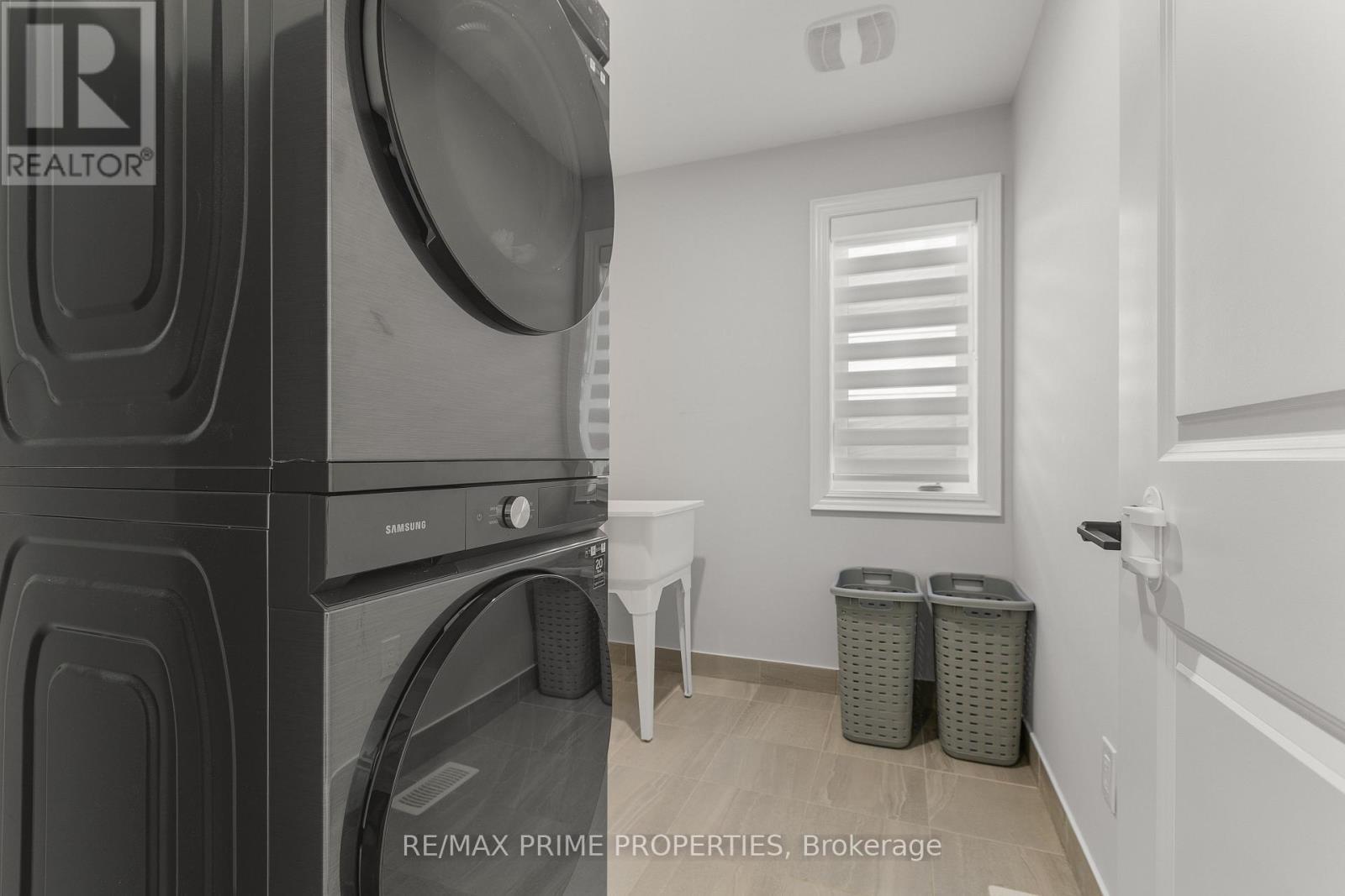 839 Mercier Crescent, Ottawa, ON - Indoor Photo Showing Laundry Room