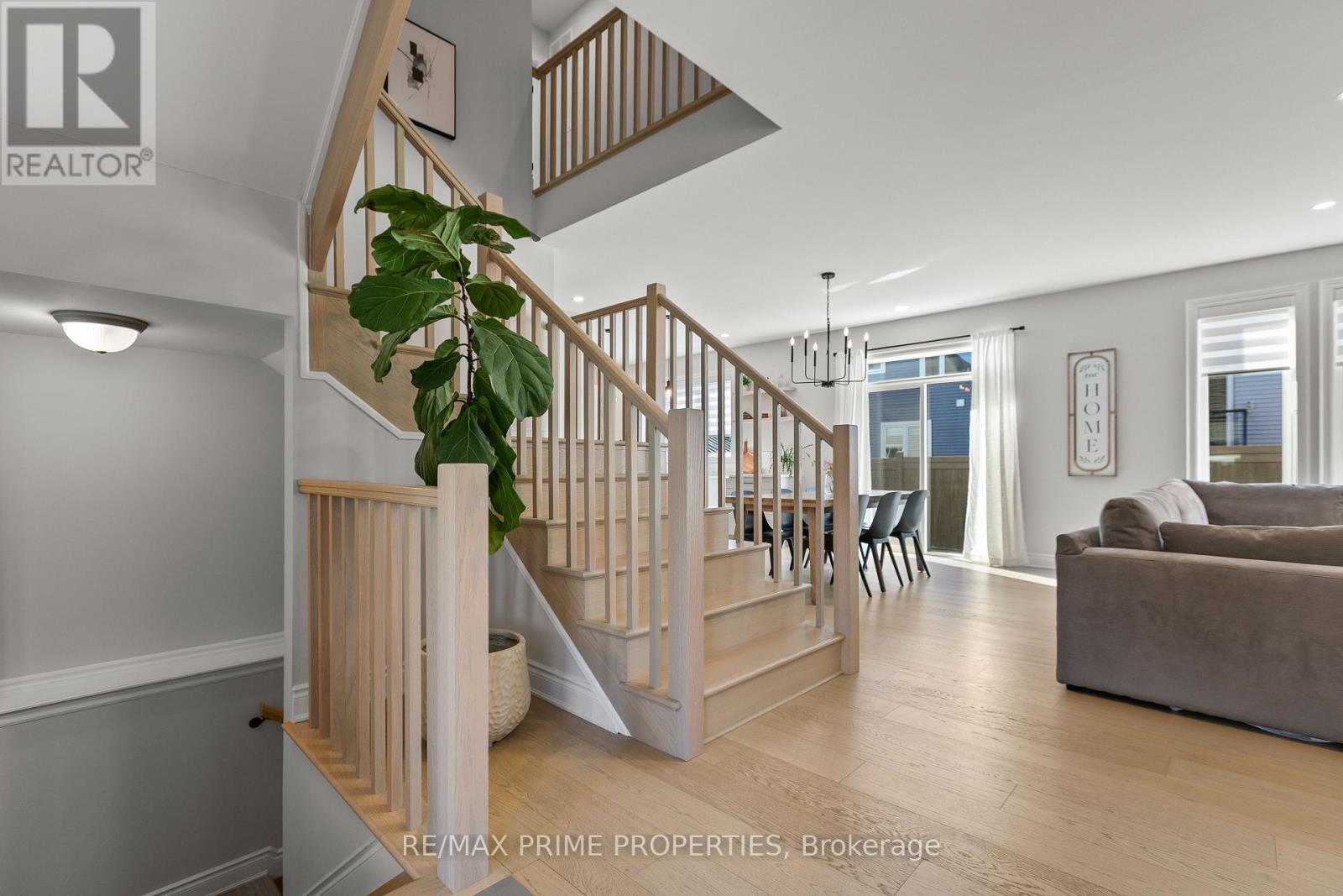 839 Mercier Crescent, Ottawa, ON - Indoor