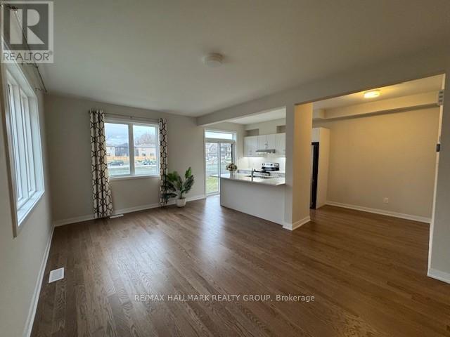 521 Galanthus Walk, Ottawa, ON - Indoor Photo Showing Other Room
