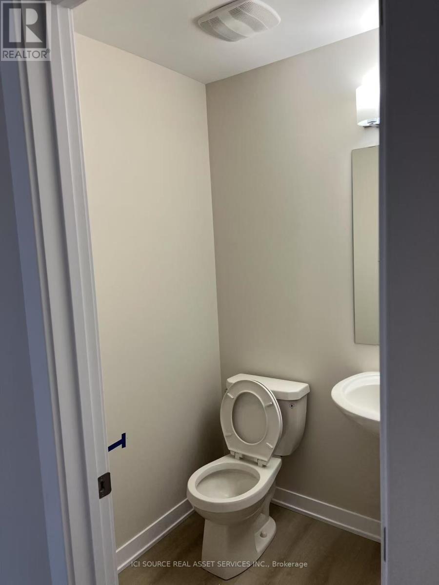 376 Les Emmerson Drive, Ottawa, ON - Indoor Photo Showing Bathroom