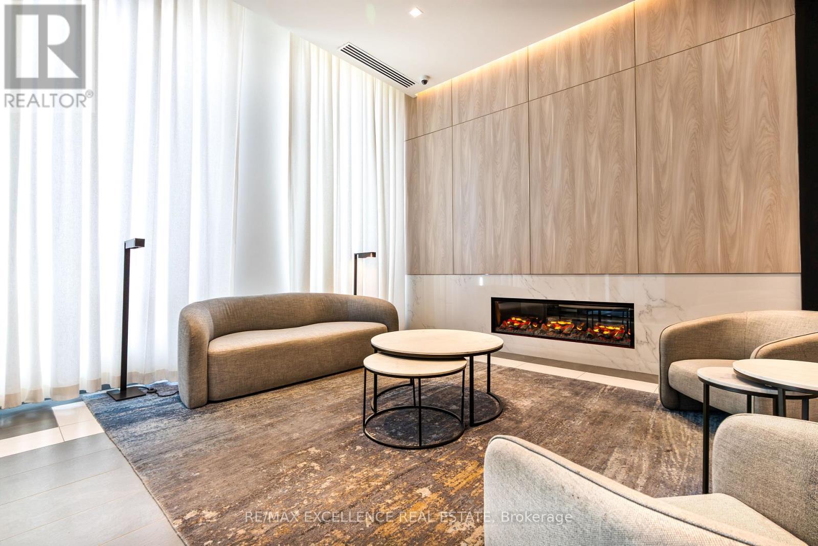 505 - 1 Jarvis Street, Hamilton, ON - Indoor With Fireplace