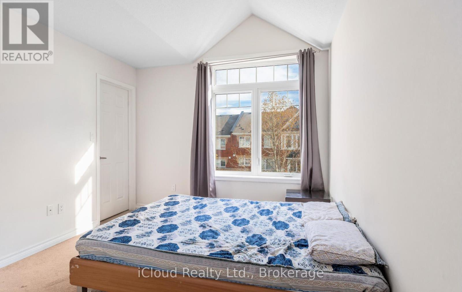 1525 Husband Place, Milton, ON - Indoor Photo Showing Bedroom