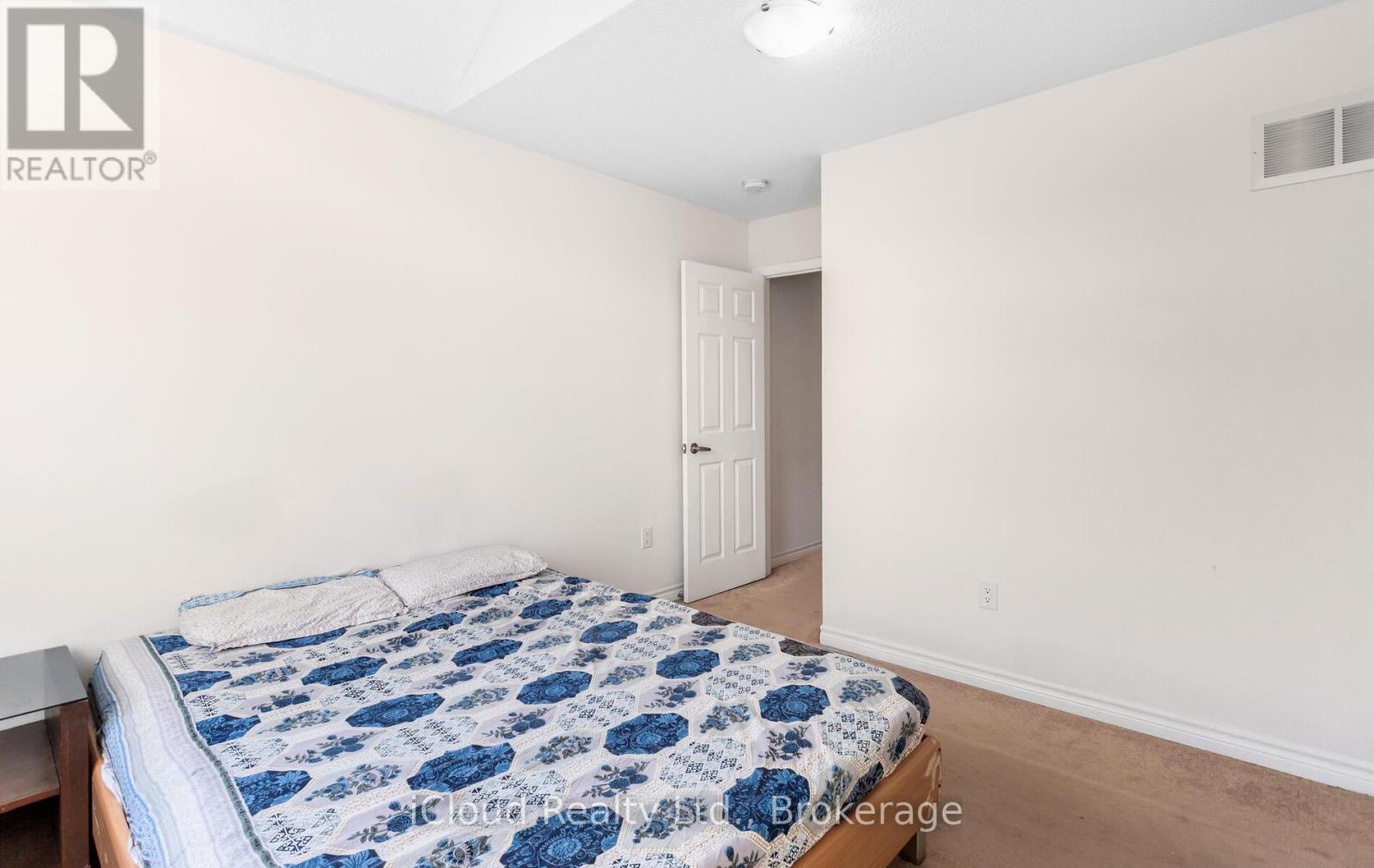 1525 Husband Place, Milton, ON - Indoor Photo Showing Bedroom